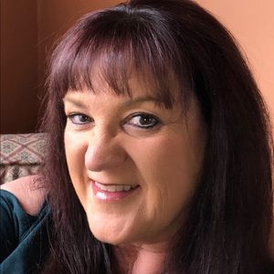 Meet your Posher, Mary jo